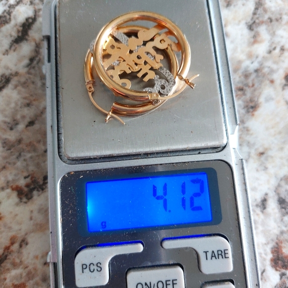 14k gold Lydia name plate earrings - Picture 4 of 4